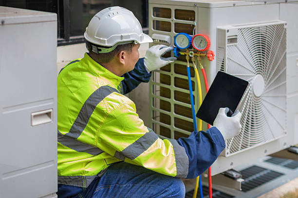 Professional Hvac technician working in Sidney, TX